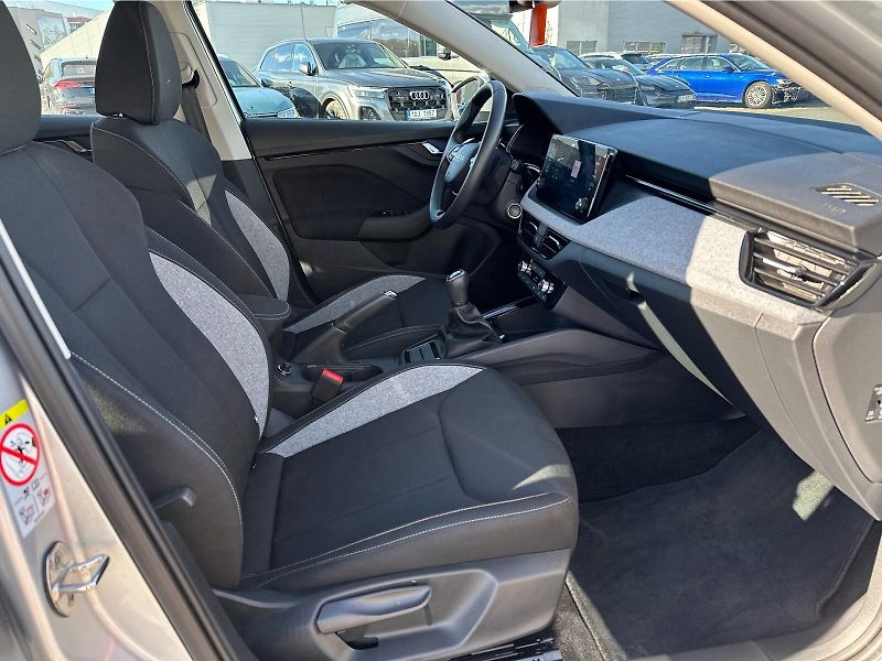 Škoda Scala 1,0 TSI / 85 kW Selection - fotka 16 z 22