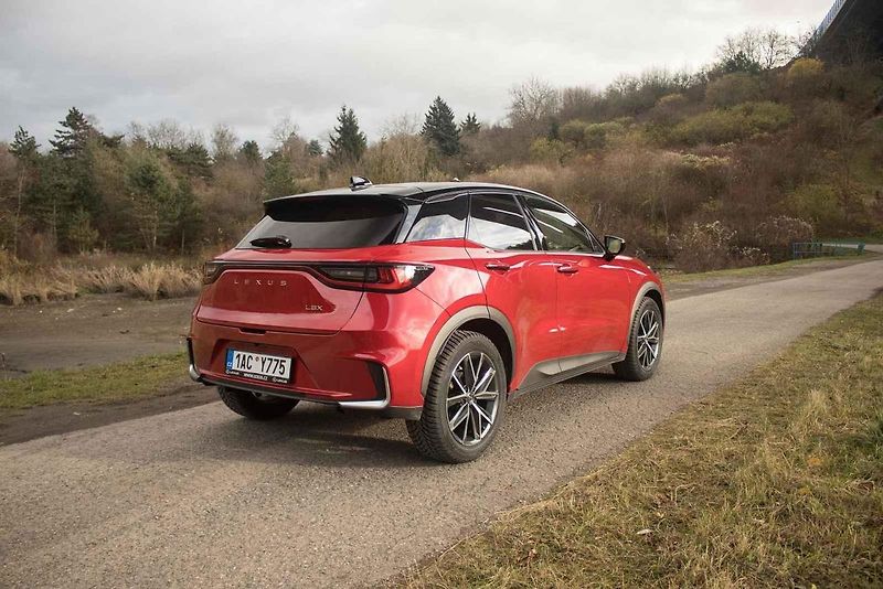 Lexus LBX je nejmenším modelem v nabídce značky.