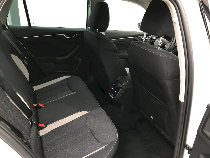 Škoda Kamiq (2025) SELEC TSI 85/1.0 A7F - fotka 12 z 29