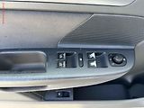 Volkswagen Jetta (2006) 1.6i, servis.kniha, AC - náhled 11