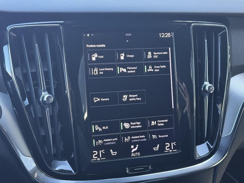 Volvo V60 (2020) 2,0 T8 4X4, Recharge, Polestar - fotka 32 z 47