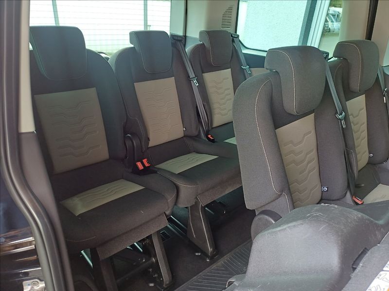 Ford Tourneo Custom 2,2 Titanium 114kW,po servisu - fotka 22 z 29