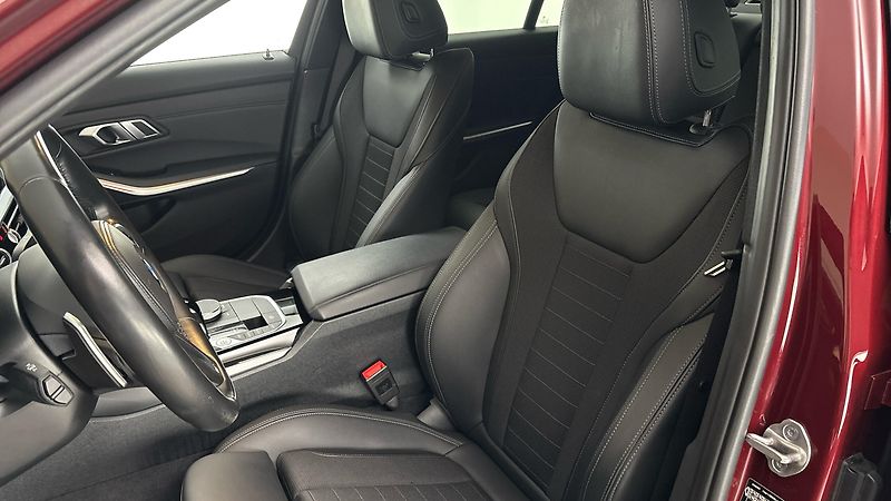 BMW Řada 3 330d AUT Sport Line - fotka 15 z 25