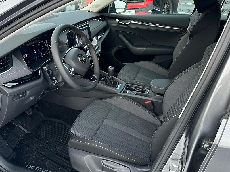 Škoda Octavia Combi 2,0 TDI 85kW Style M6F - fotka 11 z 22