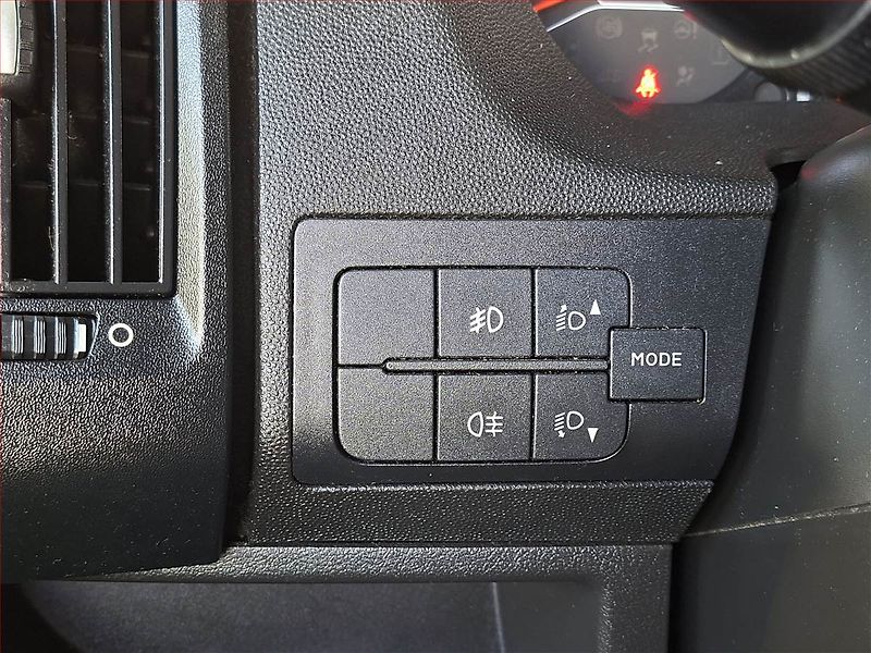 Citroën Jumper (2018) 2.0 BlueHDi, Maxi, 14m3, 1.0t - fotka 17 z 18