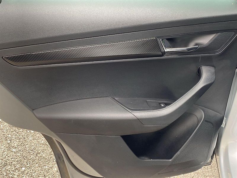 Škoda Karoq (2025) 1.5 TSI DSG Sportline - fotka 33 z 45