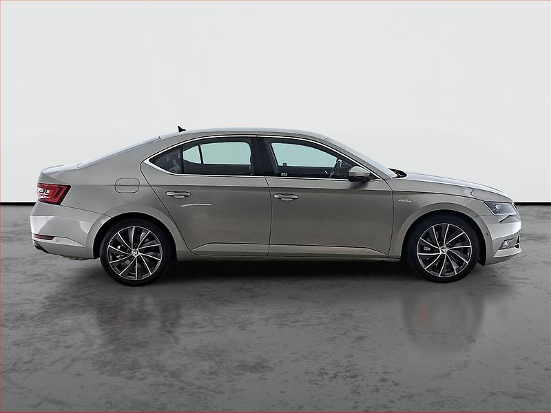 Škoda Superb (2016) Laurin&Klement 2.0 TSI, 4X4 - fotka 6 z 21