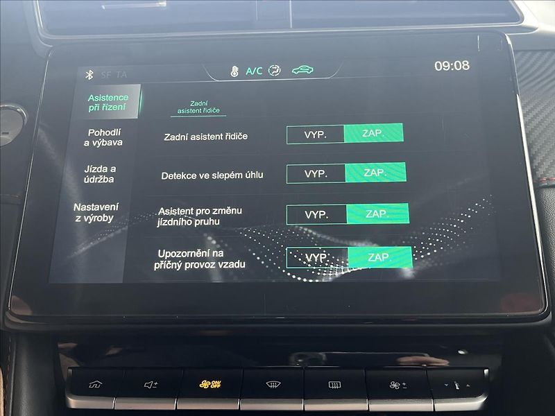 MG ZS 1,0 T  Exclusive AT - fotka 18 z 26