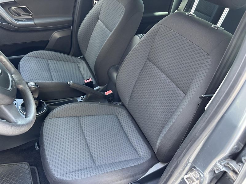 Škoda Roomster (2011) 1.2HTP, 51kW, Klima - fotka 10 z 15