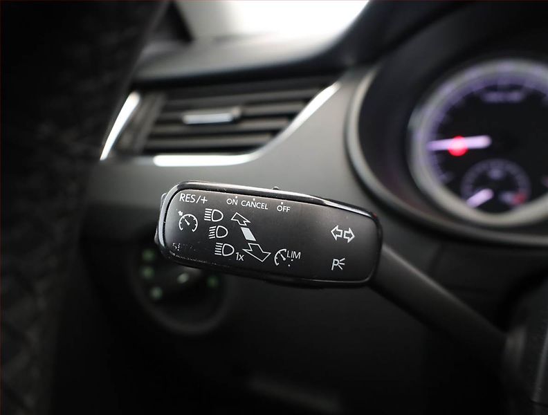 Škoda Octavia (2018) Scout 2.0 TDI, 4X4, Tempomat - fotka 19 z 21