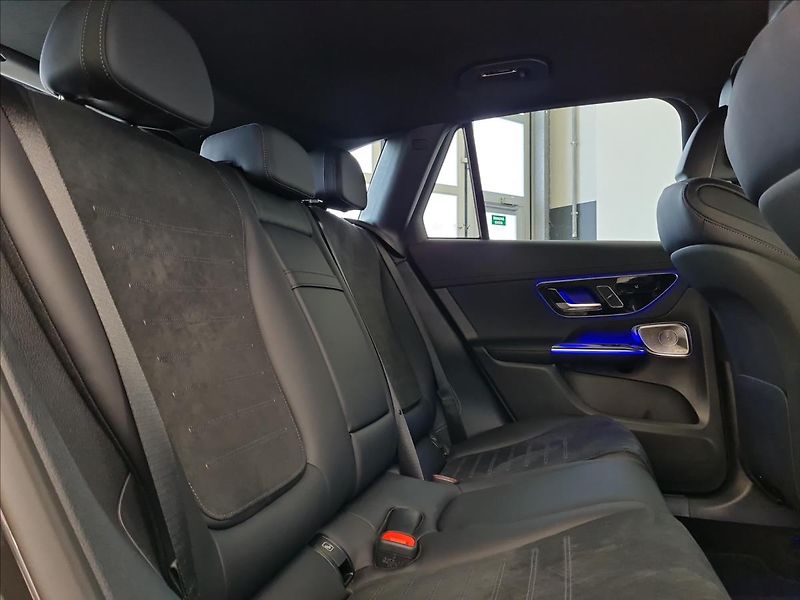 Mercedes-Benz GLC 300d 4MATIC AMG Line - fotka 19 z 22