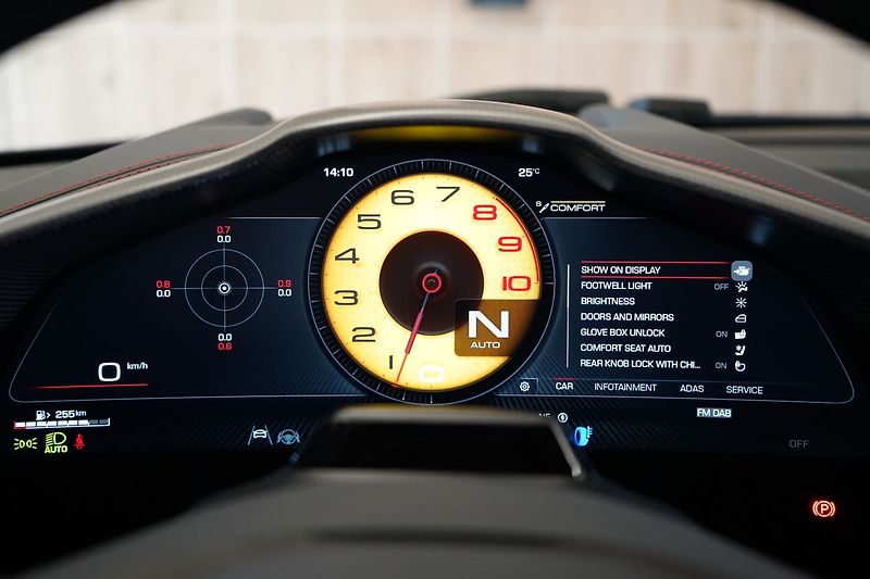 Ferrari Purosangue Lift, Karbon, Pano, Masáž - fotka 34 z 50