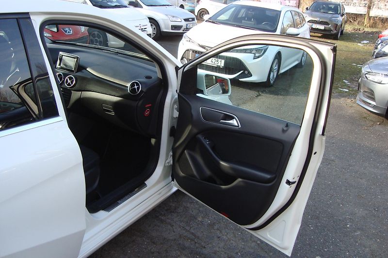 Mercedes-Benz Třídy B (2012) 180 CDi - fotka 47 z 81