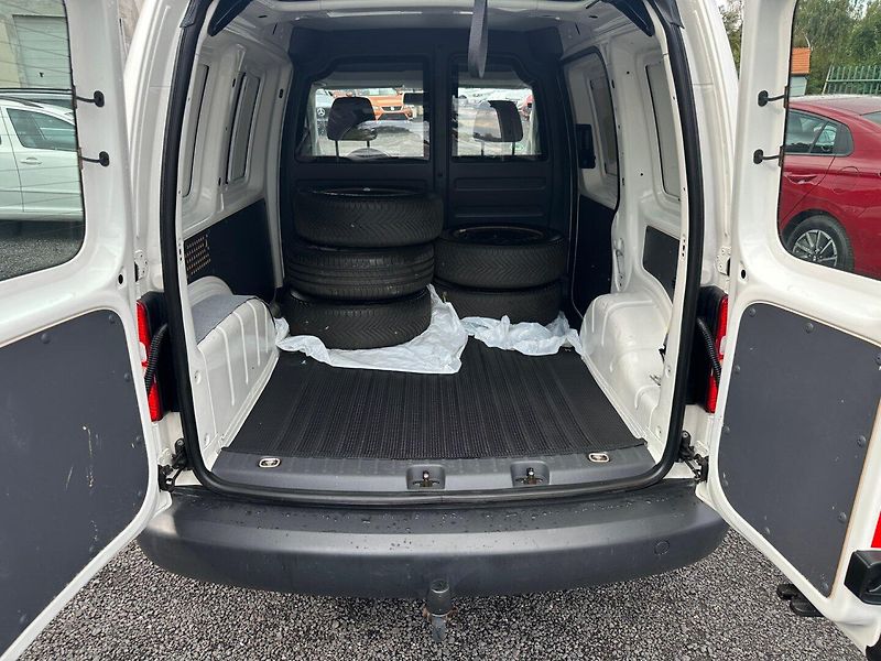 Volkswagen Caddy (2014) 1.6TDI 75kw  2-míst - fotka 11 z 30