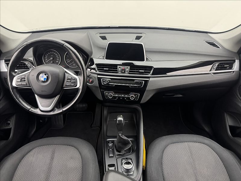 BMW X1 2,0 18d AUTOMAT SERVIS ČR - fotka 7 z 44