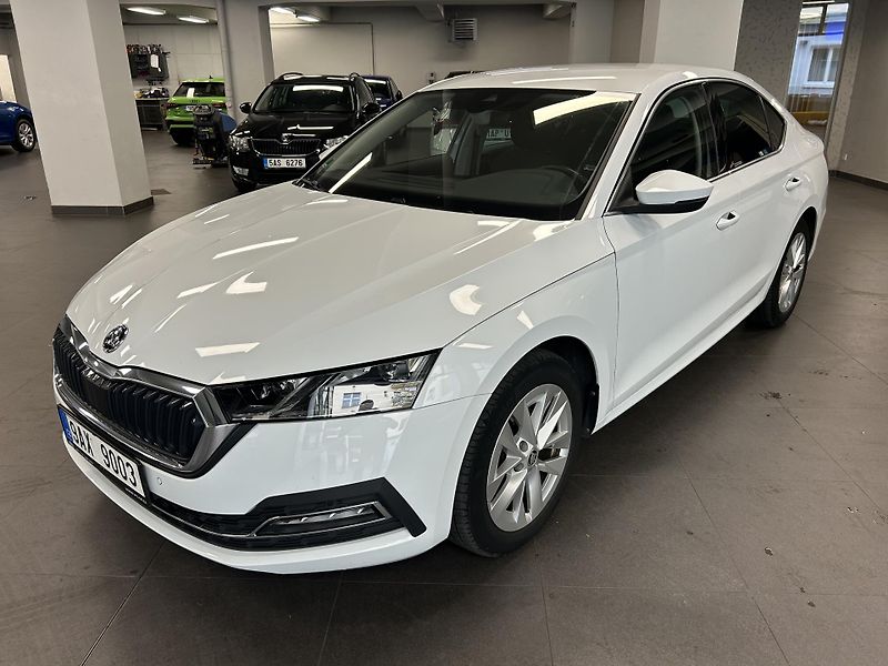 Škoda Octavia (2023) 2.0TDi DSG Style Matrix LED TZ - fotka 2 z 28