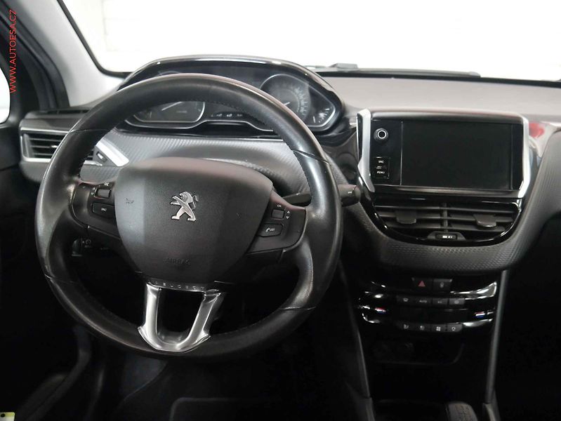 Peugeot 2008 (2018) 1.2 PT, ČR, Active - fotka 11 z 19