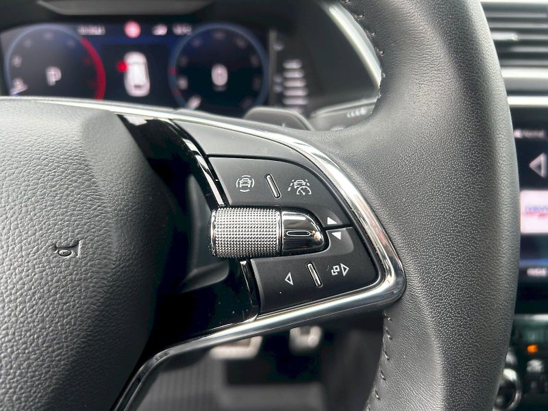Škoda Superb (2024) Combi 2.0 TDI 147kW 4x4 DSG L& - fotka 9 z 35