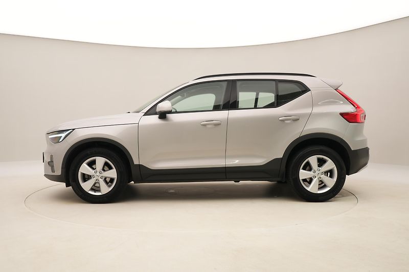 Volvo XC40 T2 ESSENTIAL  - fotka 9 z 37