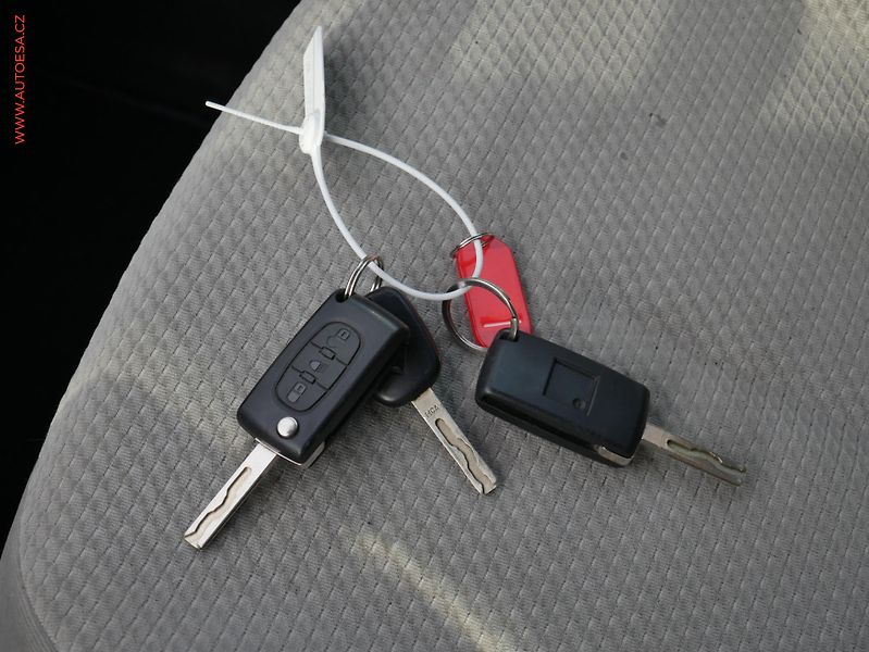 Citroën C4 Picasso (2007) 1.8i, ČR, Tempo - fotka 23 z 23