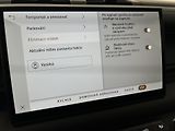 Land Rover Defender 110 D300 X-DYNAMIC SE AWD AUT  - náhled 39
