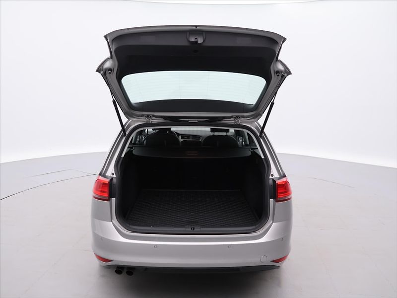 Volkswagen Golf 2.0 TDI 110kW Comfortline - fotka 9 z 30