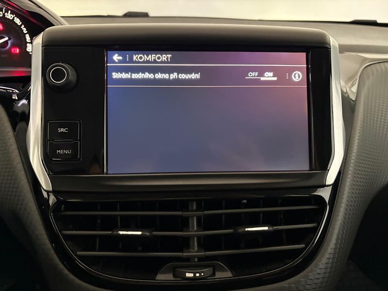 Peugeot 2008 (2017) GT-Line 1.6 BlueHDi 100K MAN5 - fotka 24 z 33