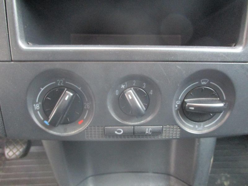 Škoda Fabia 1.9 TDi KLIMA +SADA KOL - fotka 22 z 34