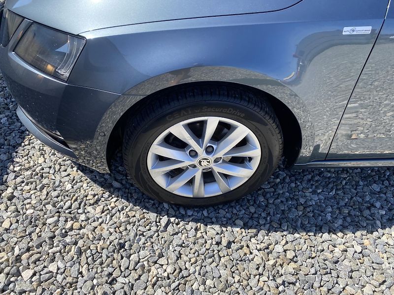 Škoda Octavia 1.6TDi 115PS DSG DPH REZERVACE - fotka 17 z 154