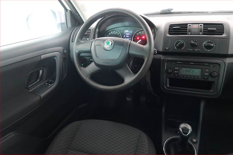 Škoda Fabia (2012) 1.6 TDI, Tažné, servisované - fotka 7 z 15