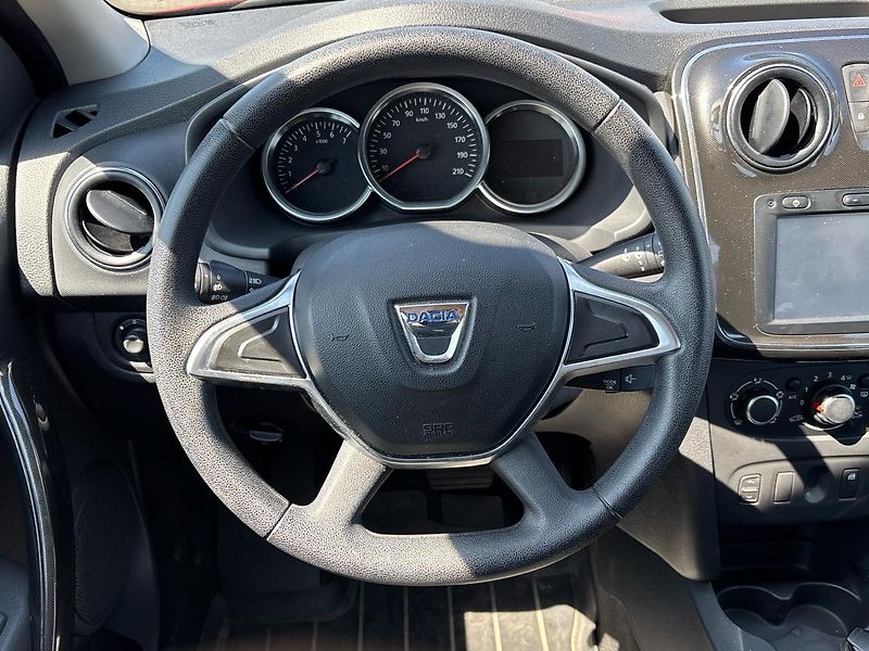 Dacia Sandero Arctica Automat - fotka 5 z 7
