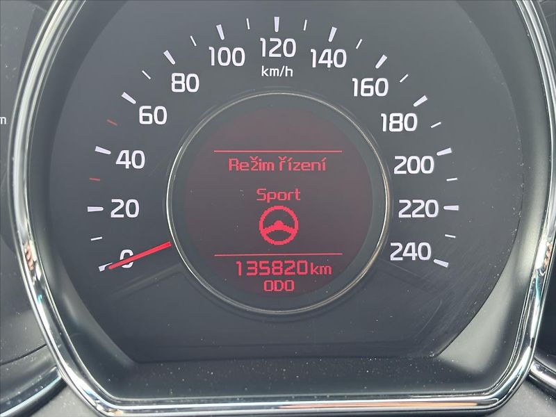 Kia Ceed 1,0 TGDi GT Line NAVI KAMERA - fotka 35 z 38