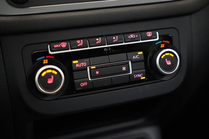 Volkswagen Tiguan - fotka 23 z 27