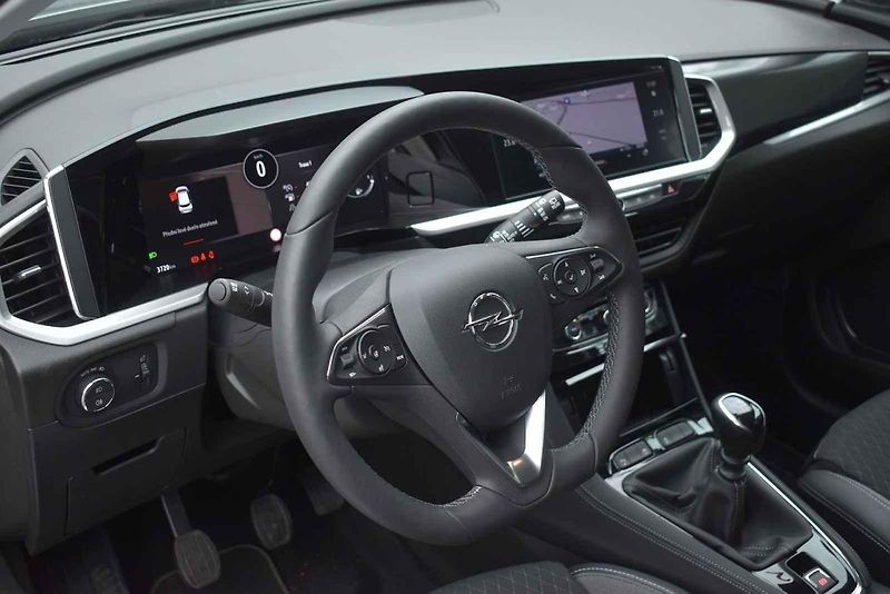 Opel Grandland je solidní rodinné auto bez závažných chyb