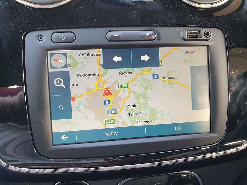 Výhodně koupíte třeba Dacii Duster, která na podzim plošně zlevnila o 15 tisíc korun.