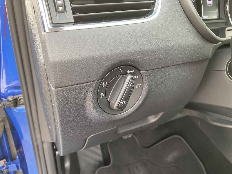 Škoda Octavia (2014) 1.4 TSi, Elegance, bixen, - fotka 15 z 18