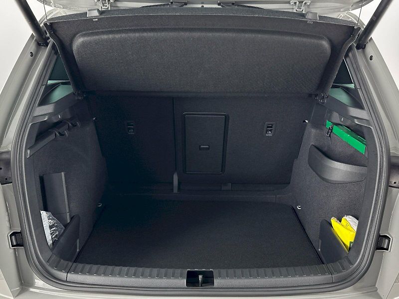 Škoda Karoq (2025) DSG 1.5TSI 110kW SportLine - fotka 29 z 32
