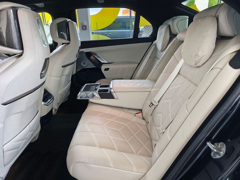 BMW Řada 7 M Sport Pro*Bowers&Wilkins Dia - fotka 21 z 22
