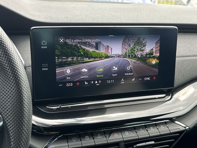 Škoda Octavia (2023) Combi 2.0 TDI DSG Sportline - fotka 17 z 36