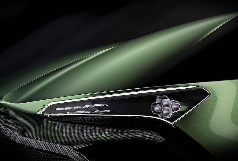 Aston Martin Vulcan.