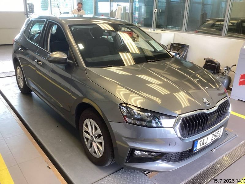 Škoda Fabia Selection 1,0 TSI 70kW MT5/Z66 - fotka 2 z 8