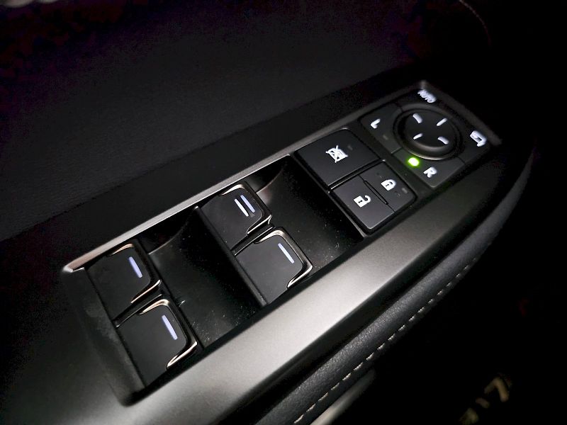 Lexus NX 350h (2023) 2.5HEV Comfort TOP - fotka 15 z 35