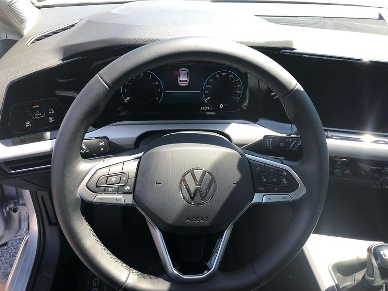 Volkswagen Golf 1.5 TSi LIFE - fotka 17 z 27
