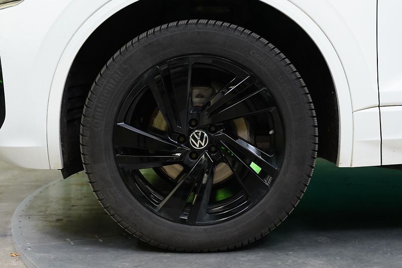 Volkswagen Touareg - fotka 10 z 24