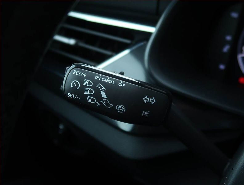 Škoda Kamiq (2020) Style Plus 1.6 TDI, Tempomat - fotka 15 z 20