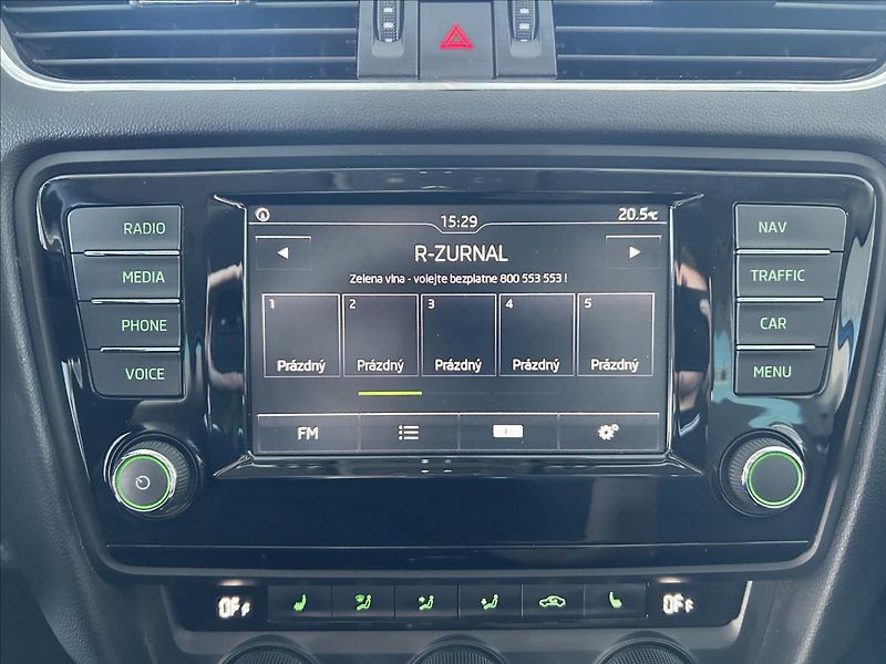 Škoda Octavia 1,8   TSI 132kW,STYLE,2.MAJITE - fotka 14 z 24