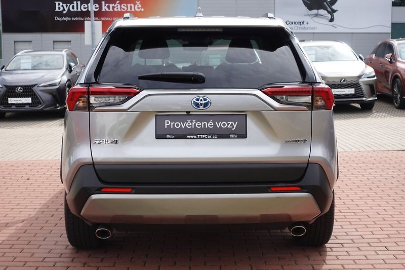 Toyota RAV4 2,5 HEV Executive FWD - fotka 5 z 36