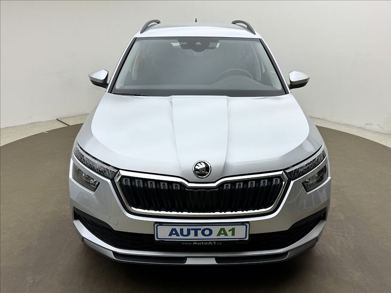 Škoda Kamiq 1,0 DSG AC LED VÝHŘEV SENZORY - fotka 2 z 36