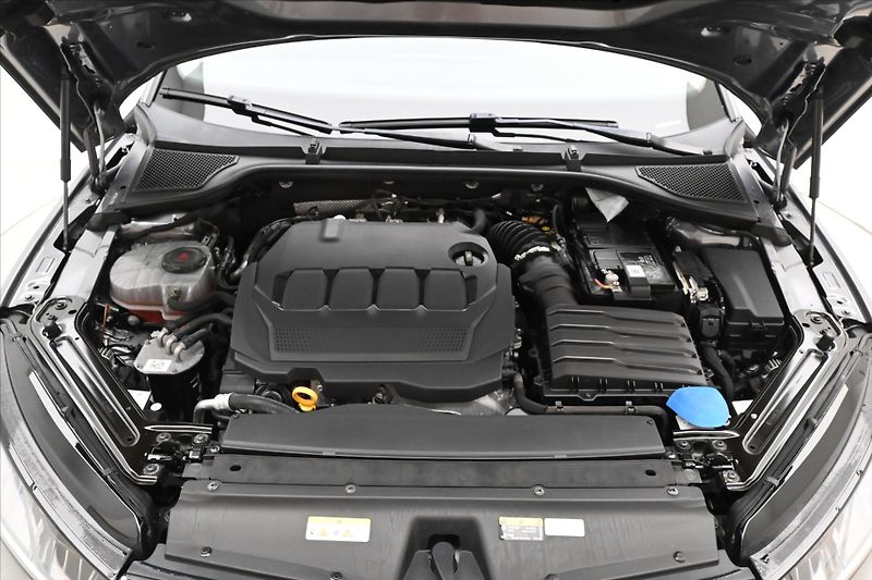 Škoda Octavia 2,0 TDI 110kW DSG StyleTažné Z - fotka 9 z 33