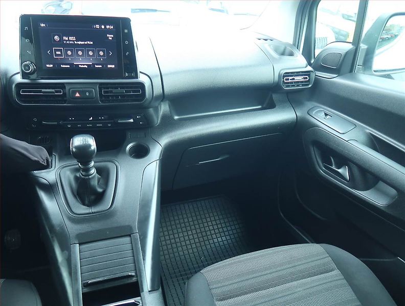 Opel Combo (2021) Elegance 1.5 CDTI, 5Míst, ČR - fotka 8 z 18